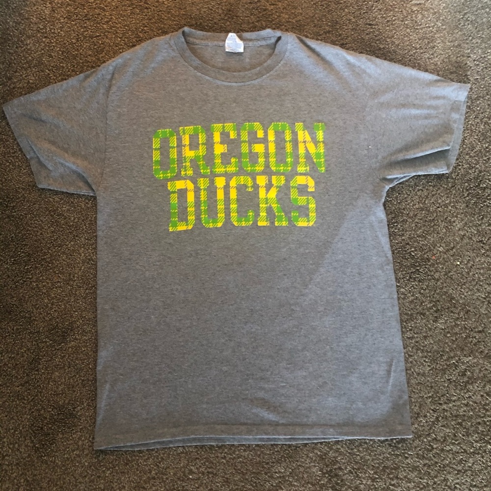 Oregon Ducks T-Shirt Size Medium